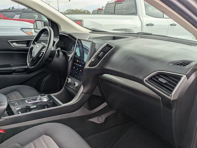 Used 2022 Ford Edge SE image 32