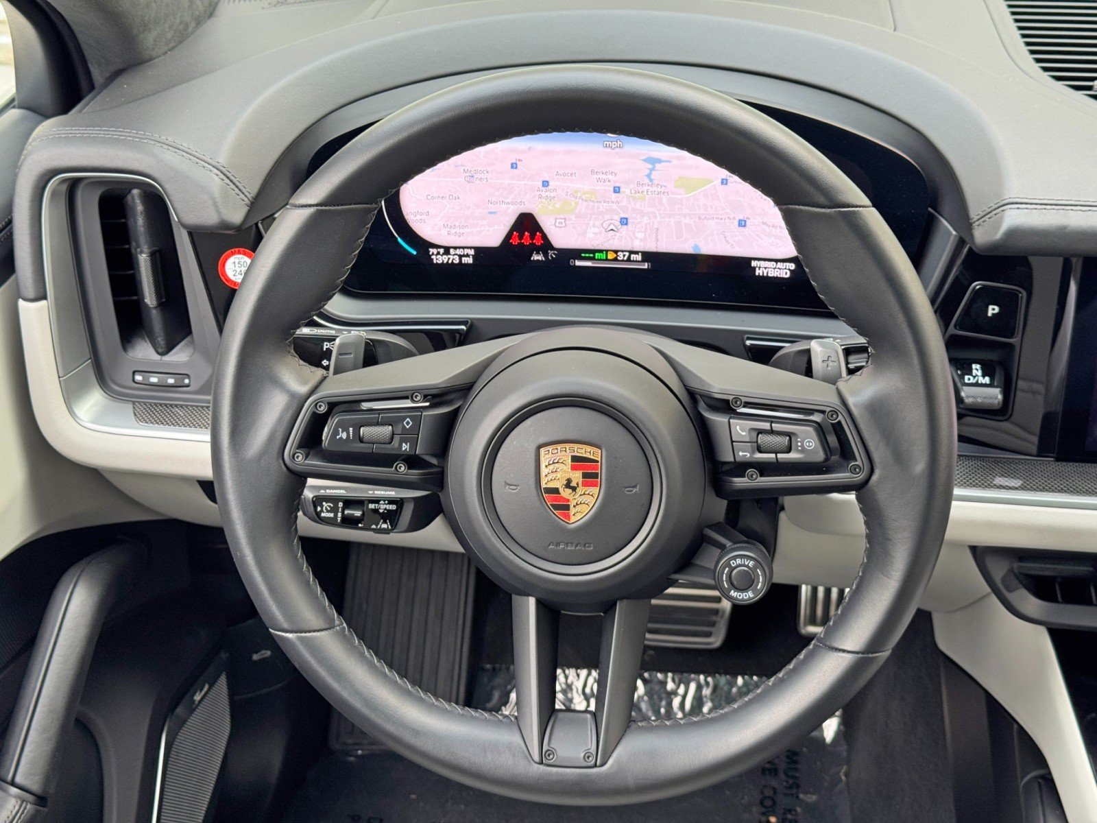 Used 2024 Porsche Cayenne Turbo AWD/4WD image 21