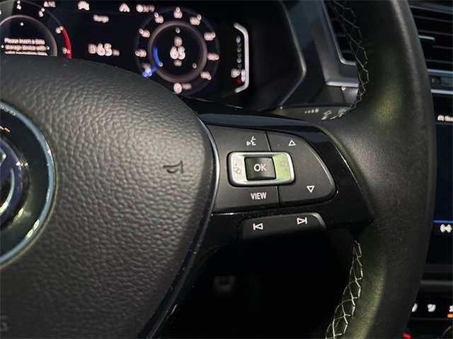 Used 2020 Volkswagen Tiguan SEL Premium R-Line image 16