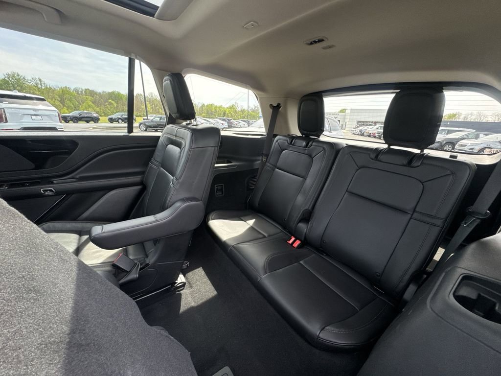 Used 2023 Lincoln Aviator Reserve w/ Jet Appearance Package AWD/4WD image 24