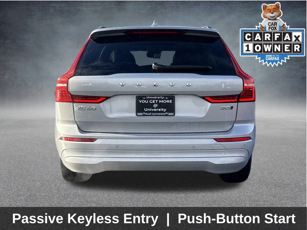 Used 2022 Volvo XC60 B5 Momentum image 7