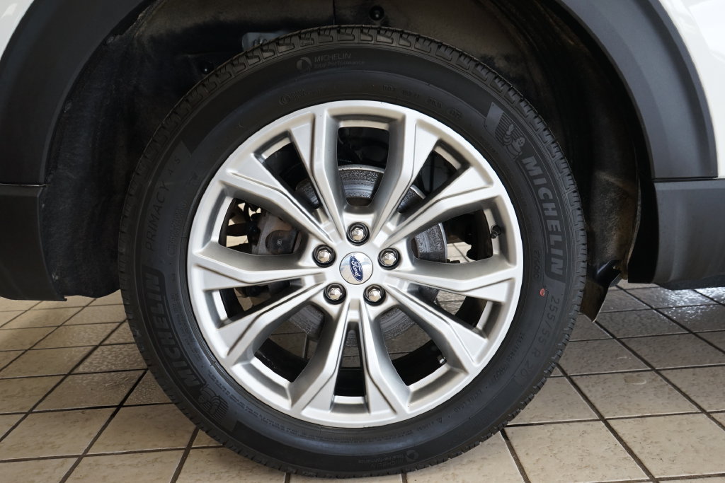 Used 2023 Ford Explorer XLT w/ Equipment Group 202A AWD/4WD image 58