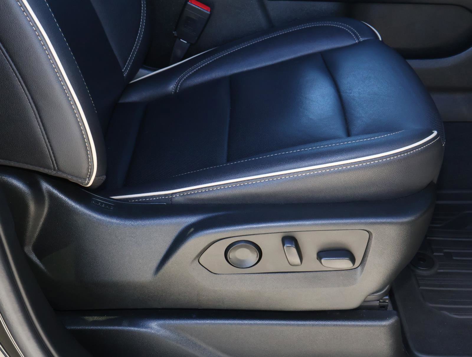 Used 2022 GMC Yukon SLT image 20