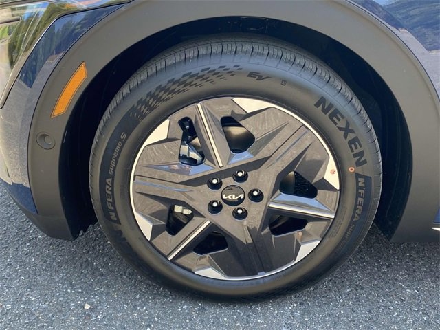 New 2025 Kia EV6 Light w/ Light LR Technology Package image 8