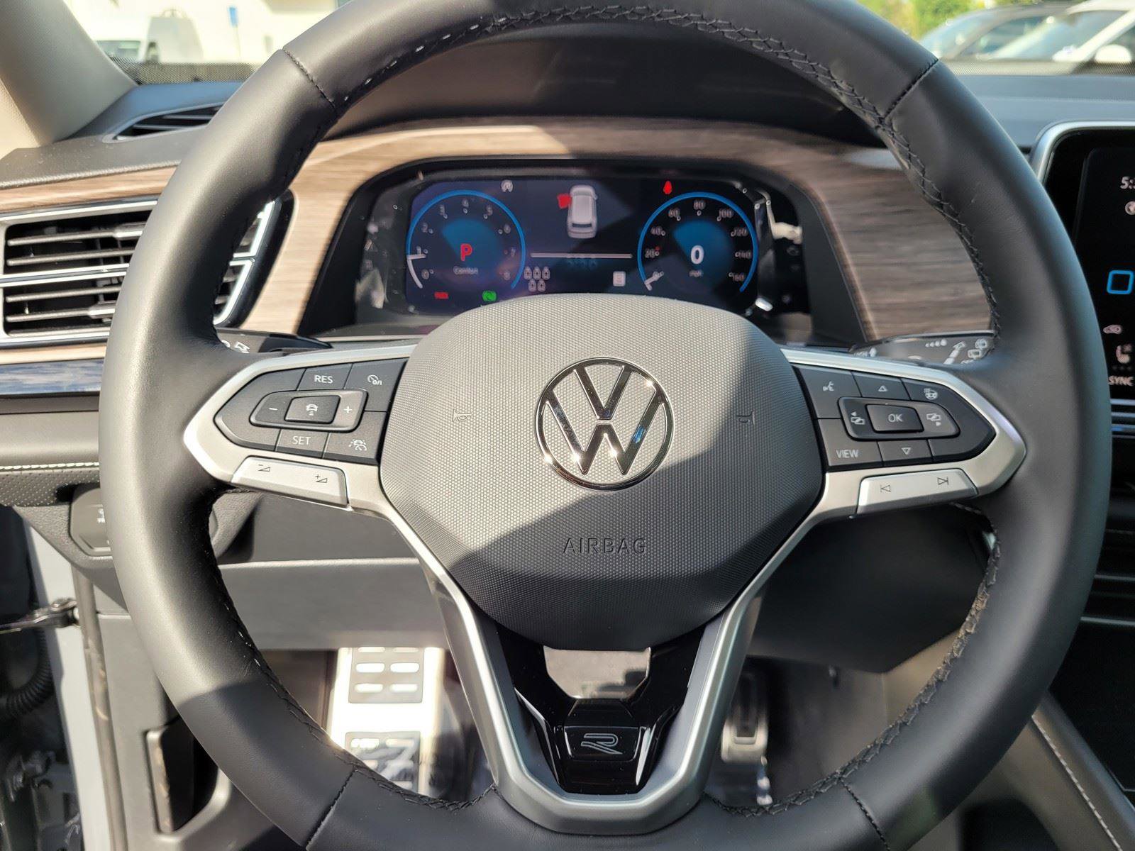 New 2026 Volkswagen Atlas SEL Premium R-Line image 18