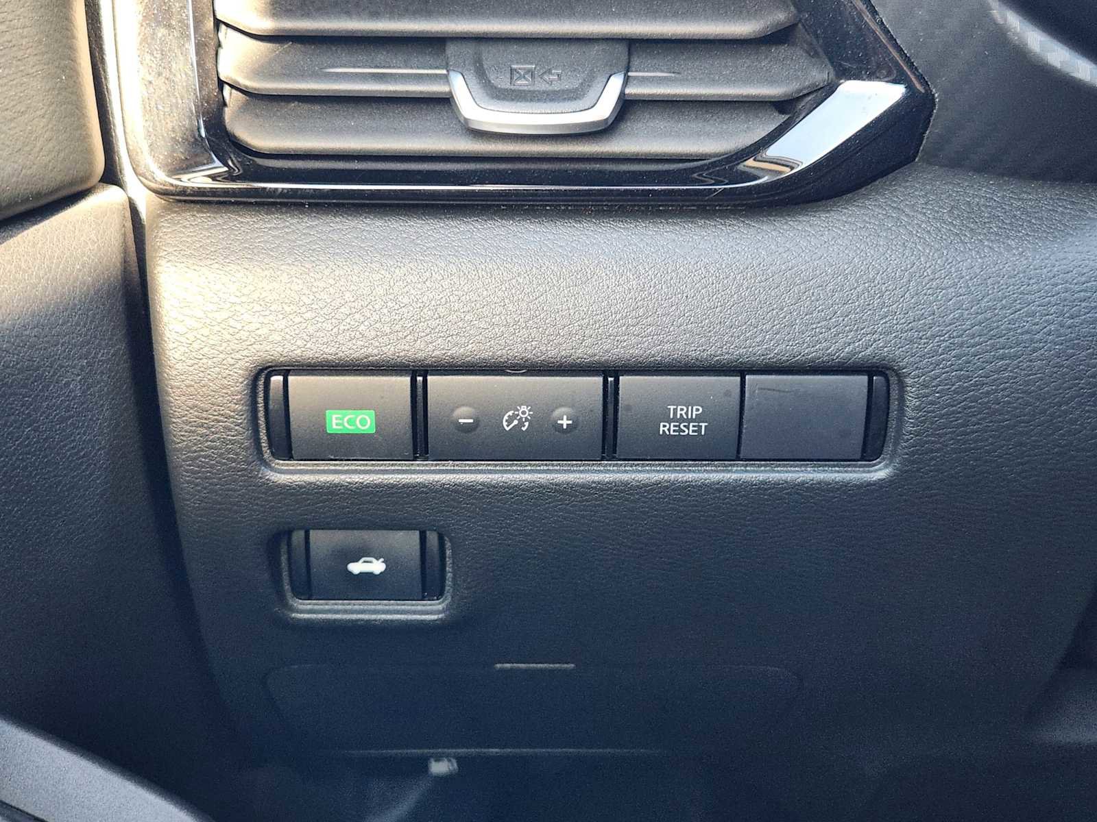 Used 2024 Nissan Sentra SV image 22