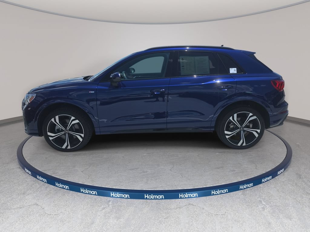 Used 2023 Audi Q3 2.0T Premium Plus w/ Premium Plus Package AWD/4WD image 11