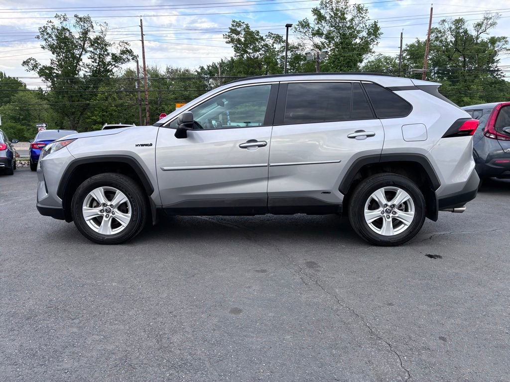 Used 2021 Toyota RAV4 LE AWD/4WD image 5