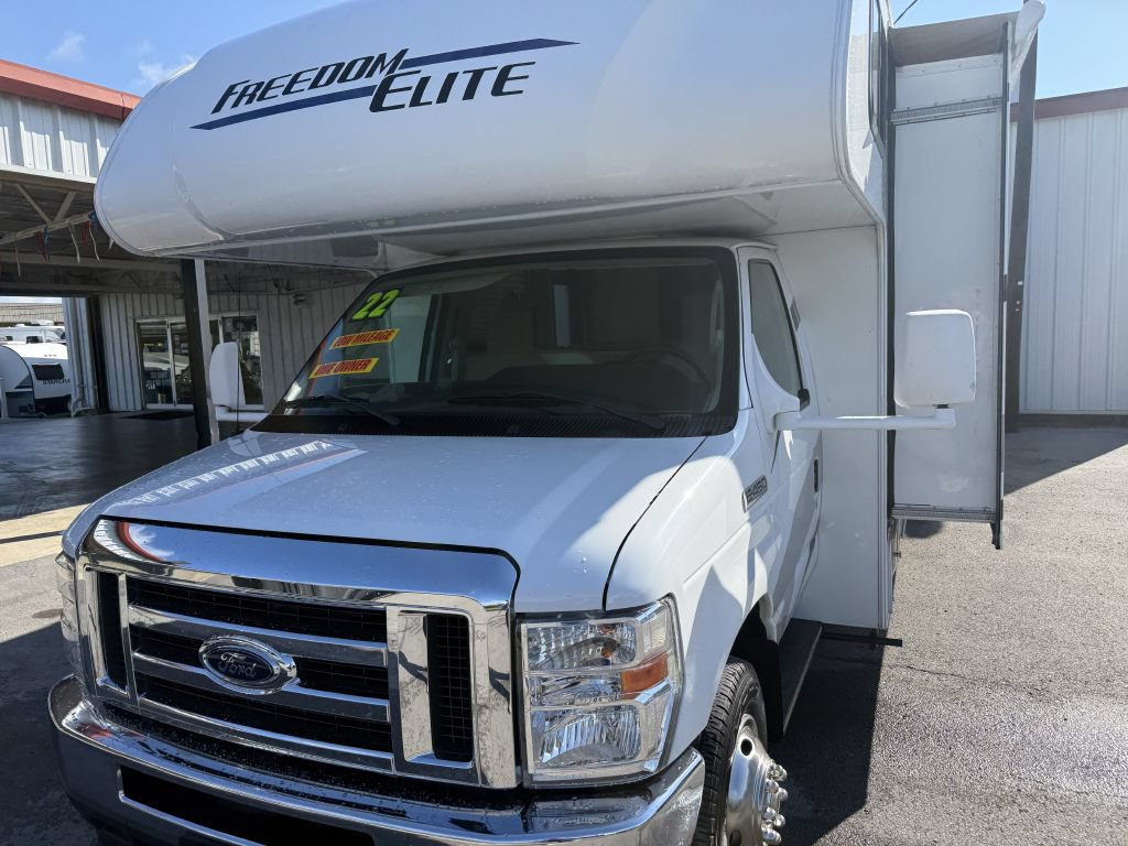 Used 2022 Ford E-450 and Econoline 450 Super Duty w/ Motorhome Prep Package RWD image 3