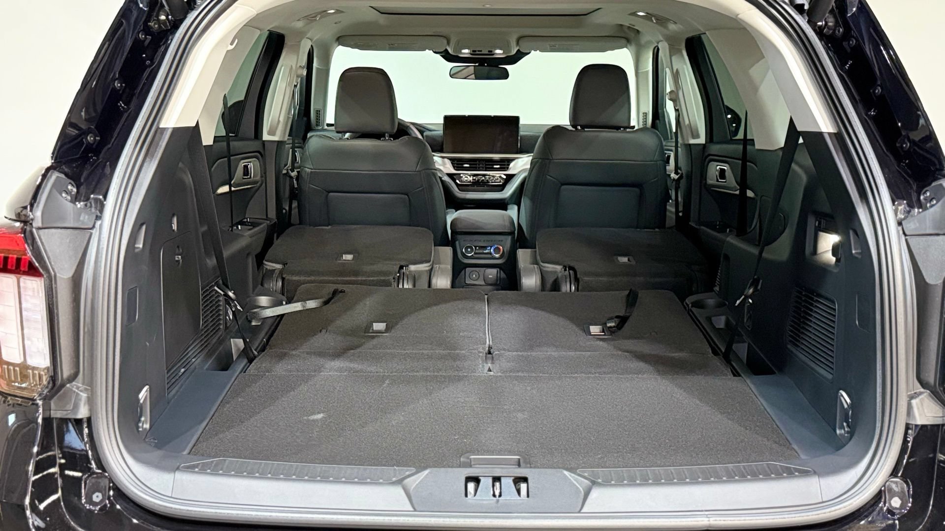 New 2026 Ford Explorer Active w/ Active Comfort Package AWD/4WD image 37