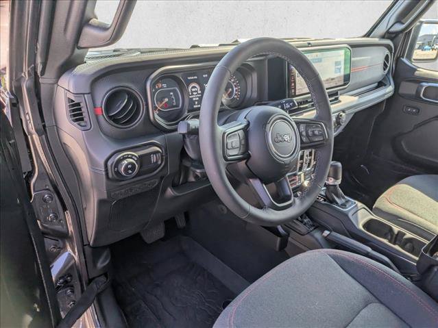 Used 2025 Jeep Gladiator Rubicon w/ Convenience Group AWD/4WD image 9