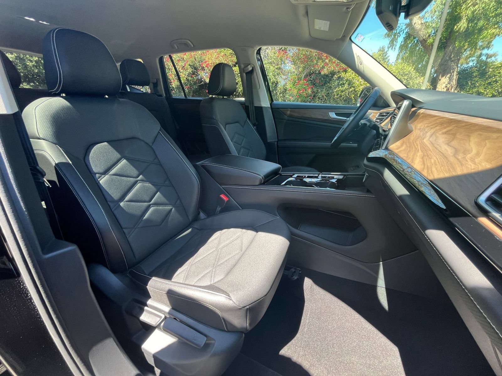 Used 2026 Volkswagen Atlas SE FWD image 39