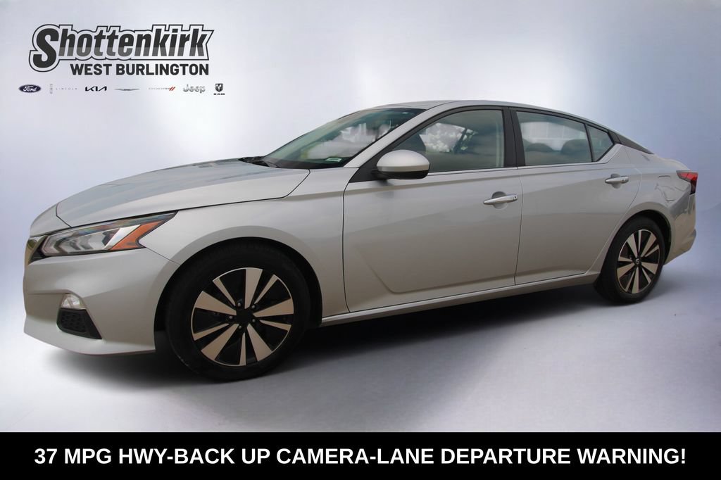 Used 2022 Nissan Altima 2.5 SV FWD video 1