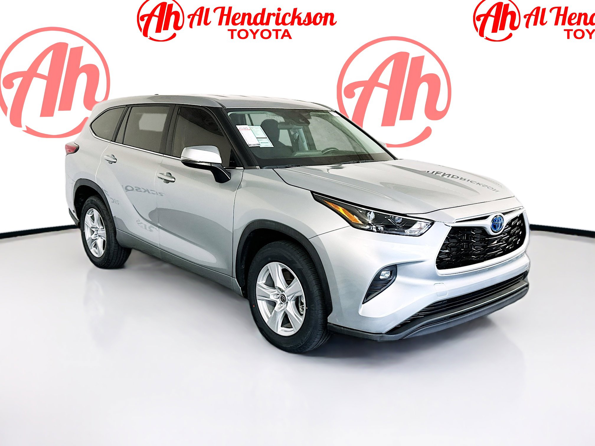 Used 2023 Toyota Highlander LE