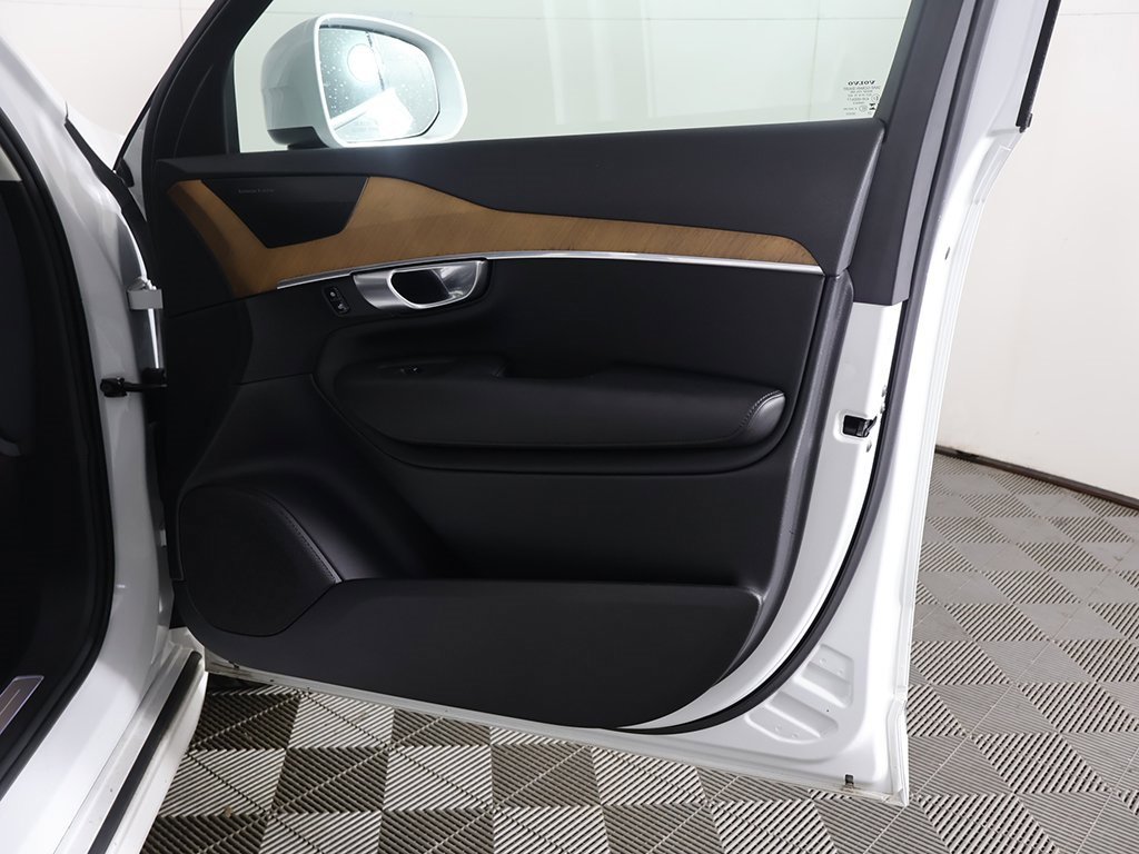 Used 2024 Volvo XC90 T8 Plus w/ Protection Package Premier image 27