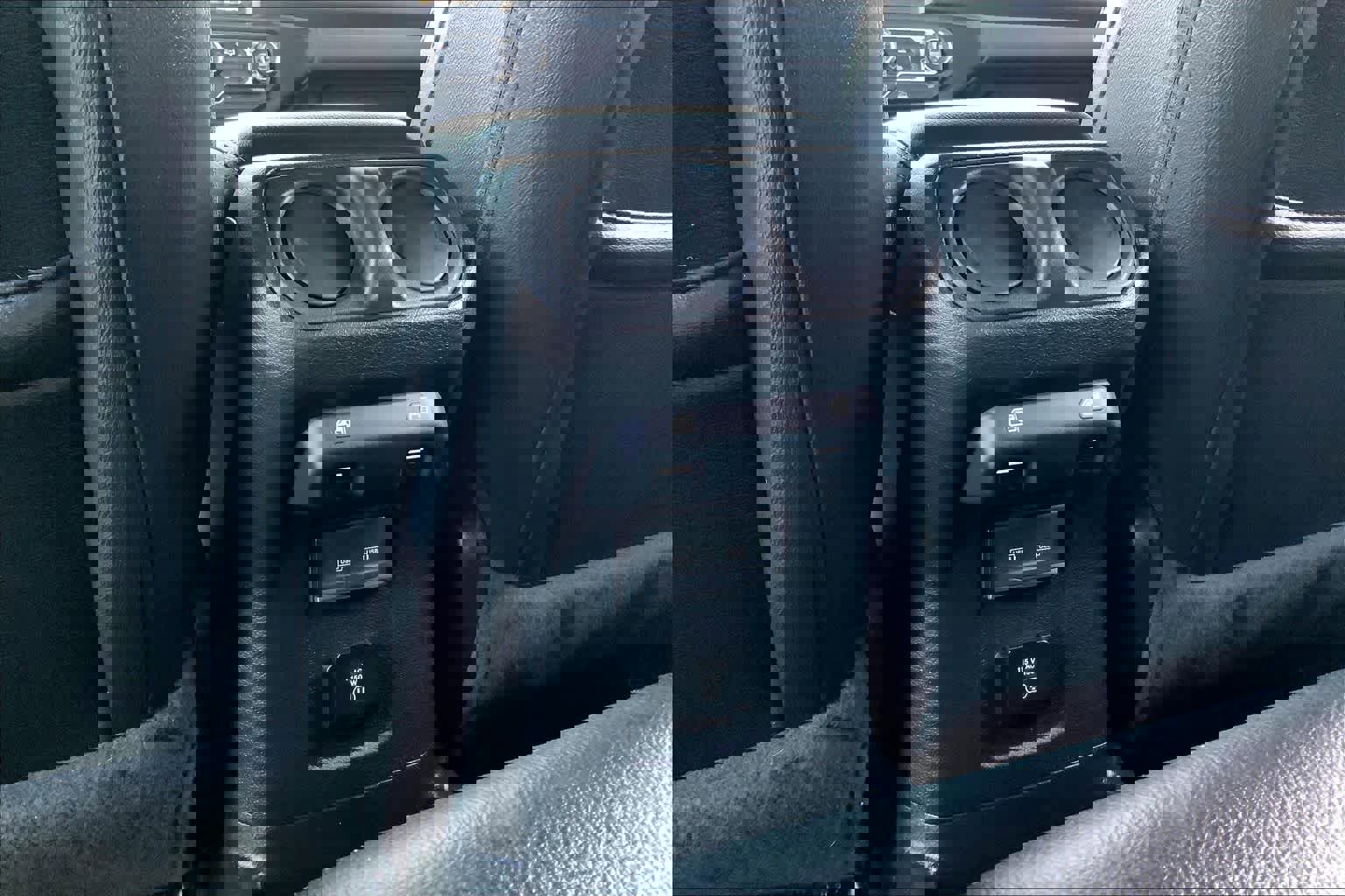 Used 2022 Jeep Wrangler Unlimited Sahara w/ Cold Weather Group image 68