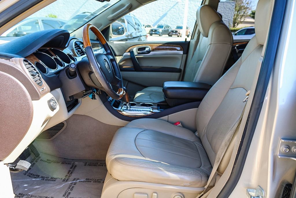 Used 2008 Buick Enclave CXL w/ Entertainment Package #1 FWD image 17