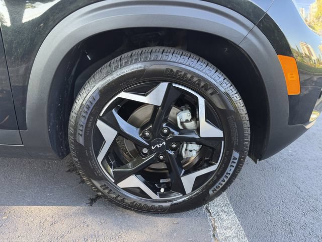 Used 2024 Kia Seltos EX FWD image 40