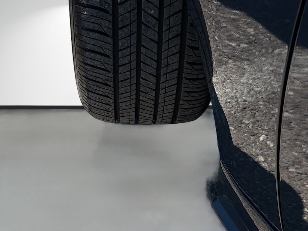 Used 2025 Toyota Corolla LE image 41