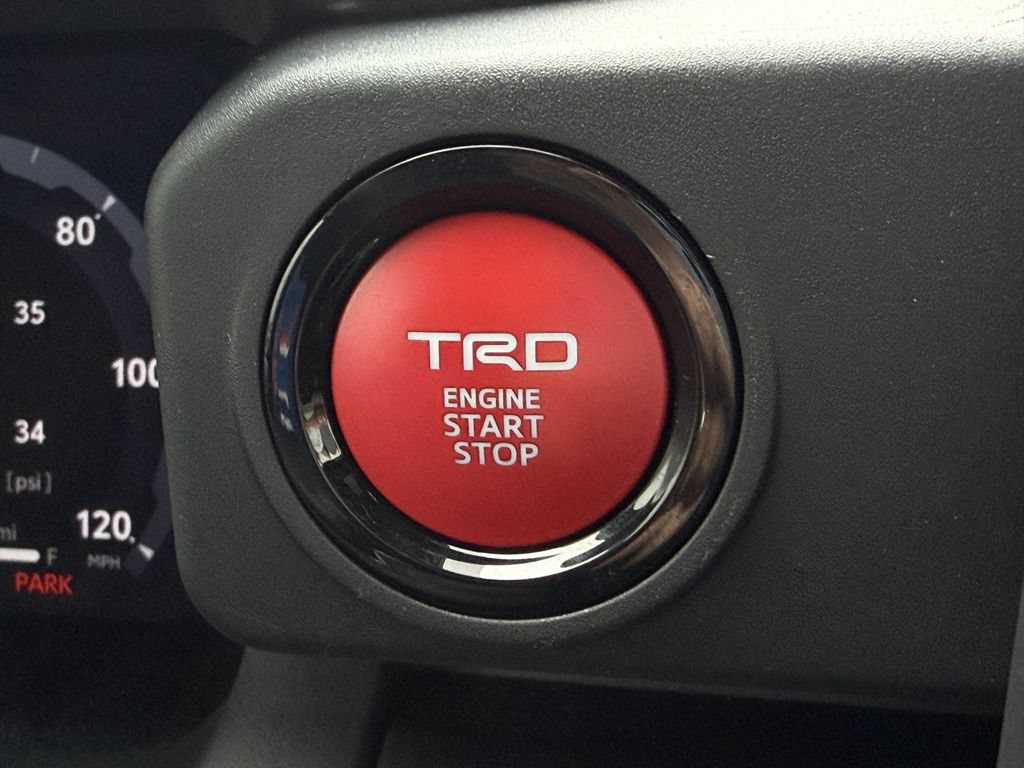 Used 2025 Toyota Tacoma TRD Sport AWD/4WD image 21