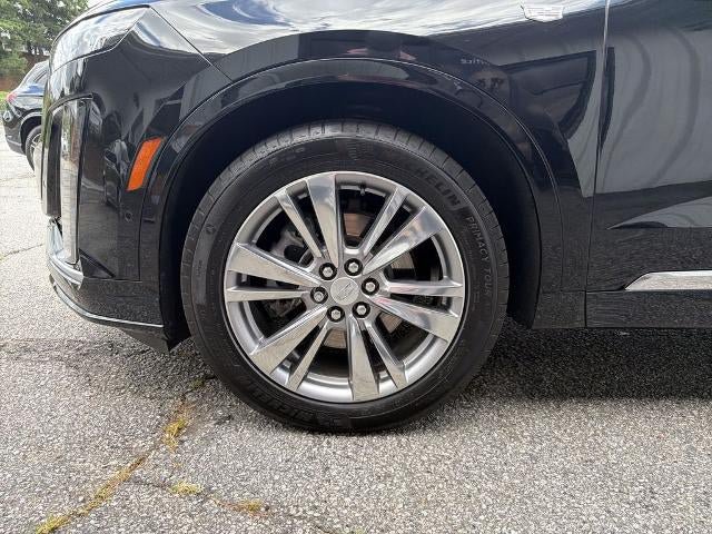 Used 2023 Cadillac XT6 Premium Luxury w/ Technology Package FWD image 11