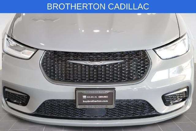 Used 2023 Chrysler Pacifica Limited w/ S Appearance Package FWD image 12