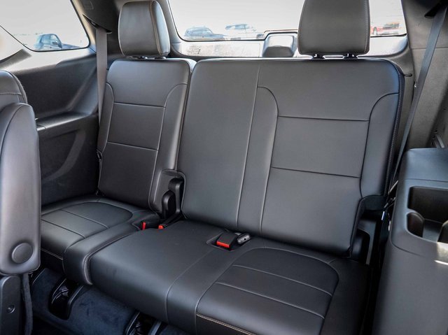 Used 2021 Chevrolet Traverse Premier image 16