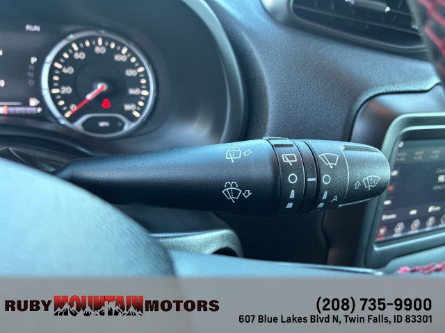 Used 2020 Jeep Renegade Trailhawk AWD/4WD image 19