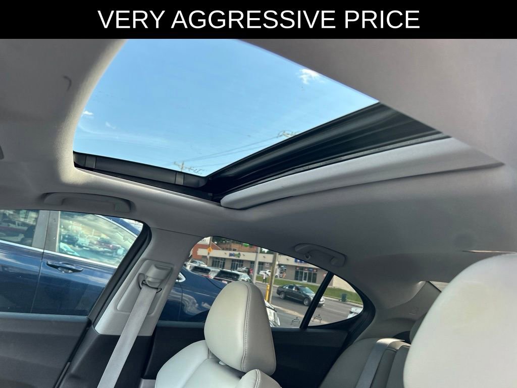 Used 2015 Acura TLX FWD image 12