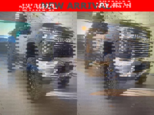 Used 2020 Chevrolet Silverado 2500 LTZ w/ LTZ Premium Package image 11