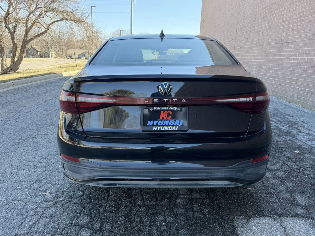 Used 2025 Volkswagen Jetta S image 4