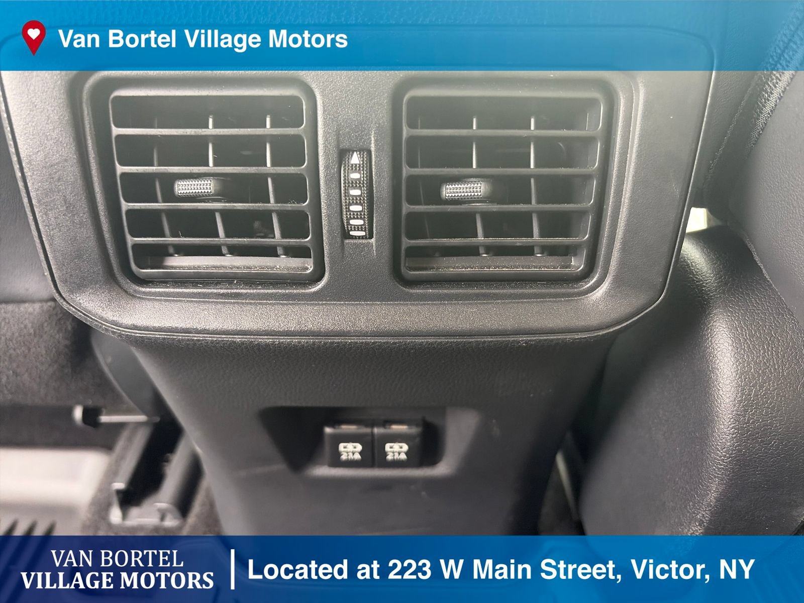 Used 2019 Toyota RAV4 Adventure w/ Cold Weather Package AWD/4WD image 31