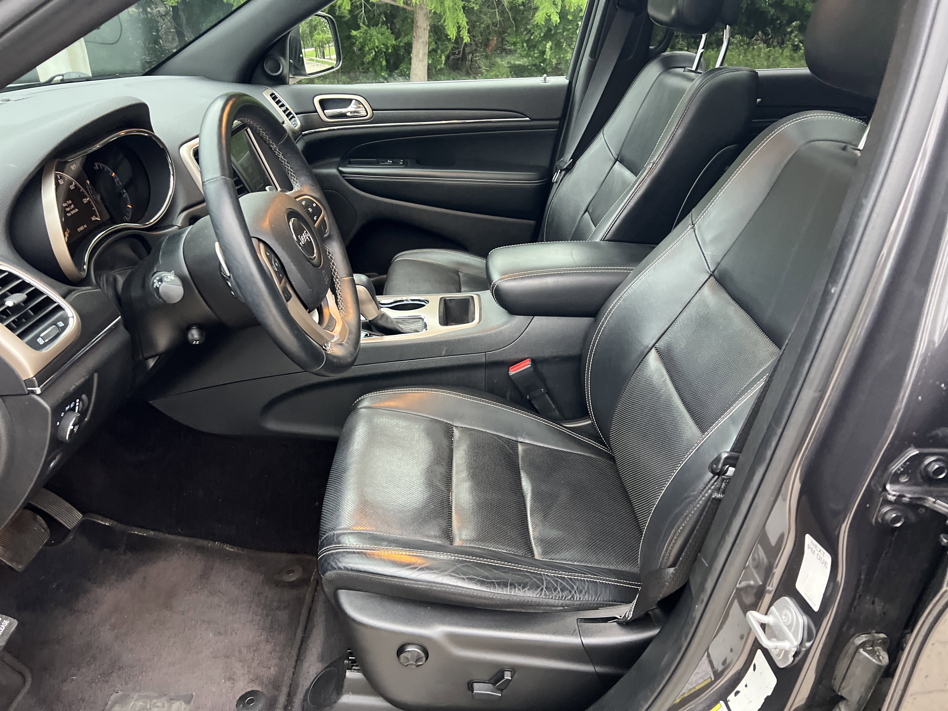 Used 2017 Jeep Grand Cherokee Limited w/ Luxury Group II RWD image 15
