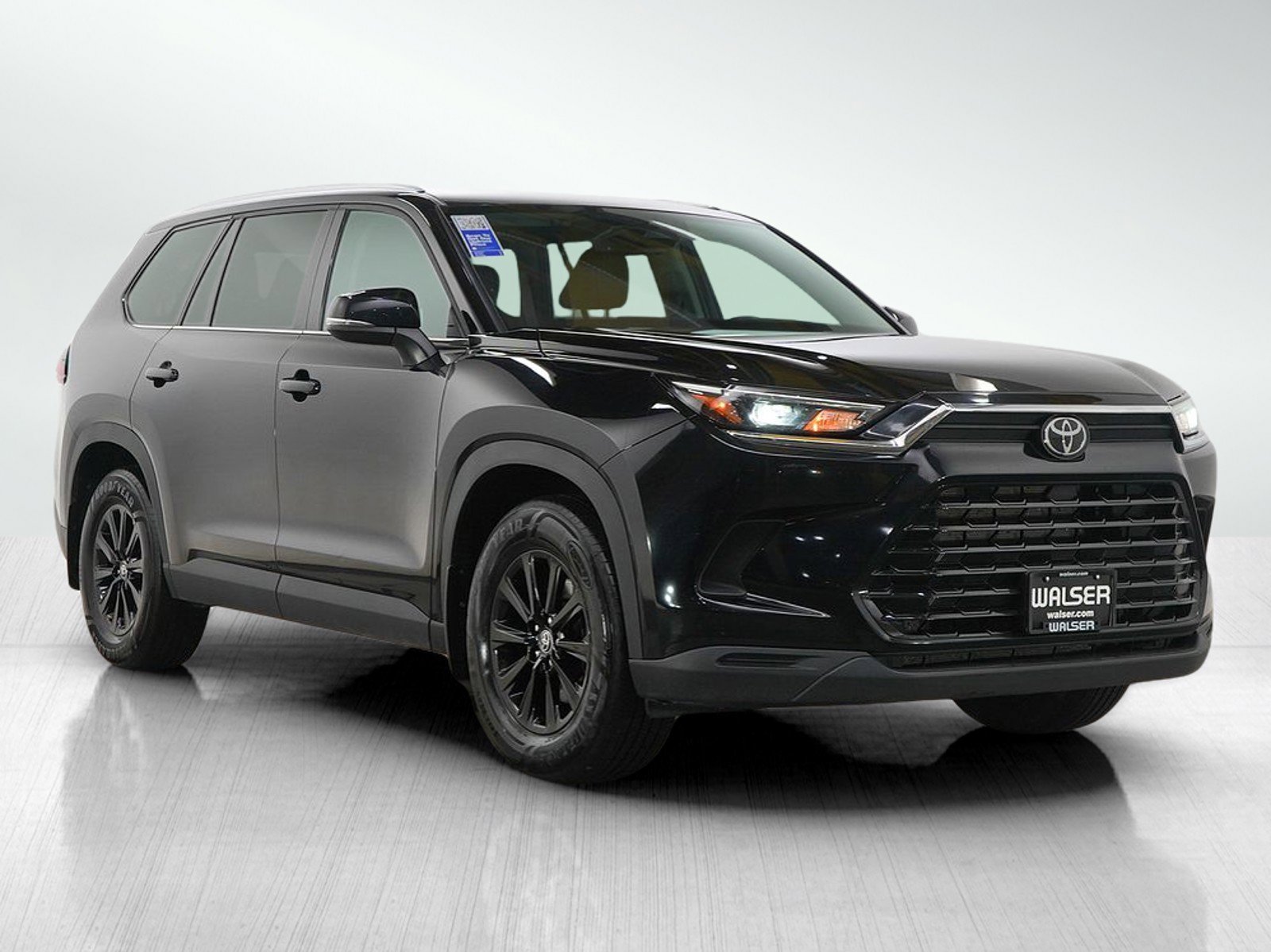 Used 2024 Toyota Grand Highlander XLE image 7