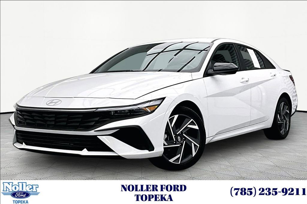 Used 2025 Hyundai Elantra Sport FWD image 1