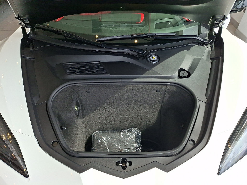 Used 2026 Chevrolet Corvette Z06 w/ Stealth Interior Trim Package RWD image 28