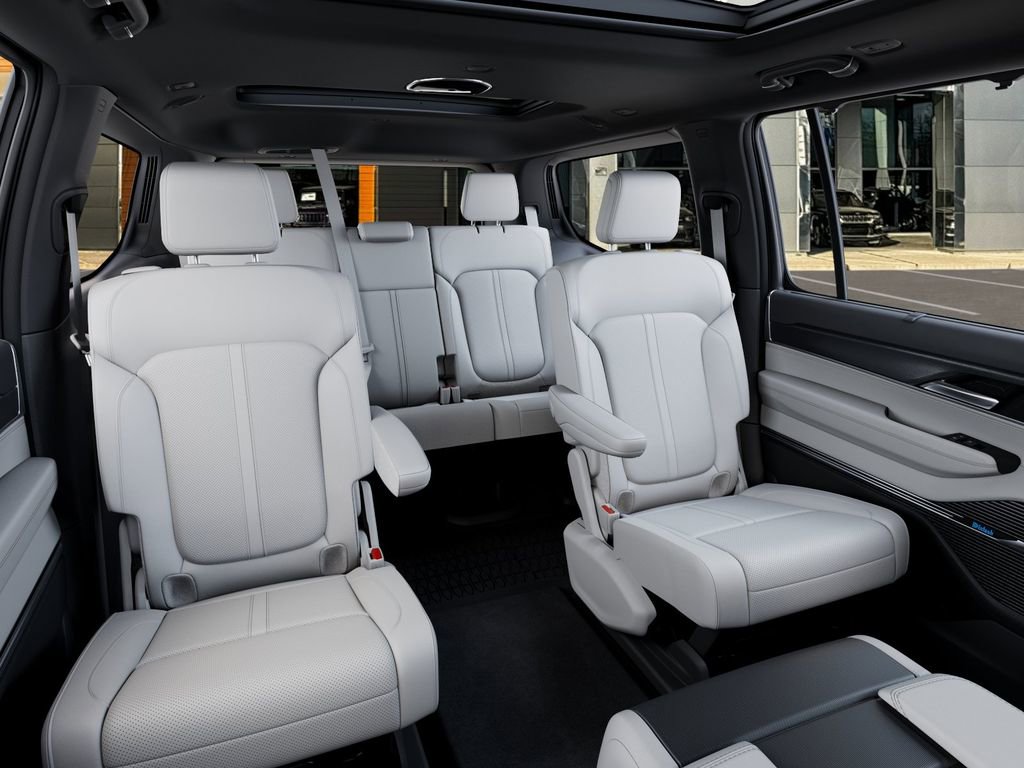 New 2026 Jeep Grand Wagoneer Summit image 15