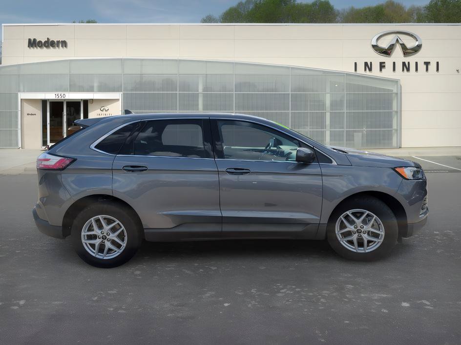 Used 2023 Ford Edge SEL w/ Convenience Package AWD/4WD image 3