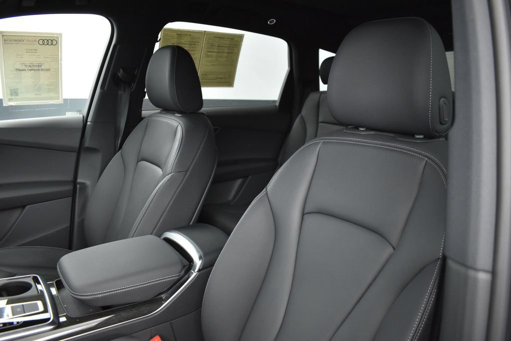Used 2025 Audi Q7 3.0T Premium w/ Convenience Package AWD/4WD image 9