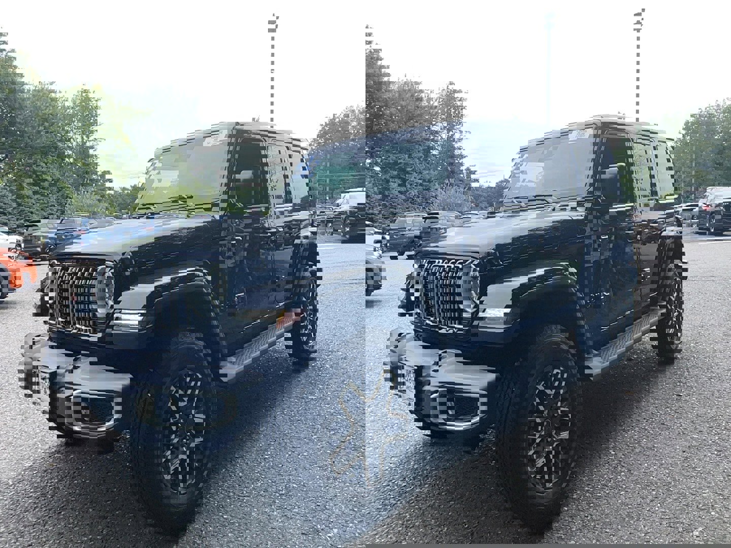 Used 2025 Jeep Wrangler Unlimited Sahara AWD/4WD image 3