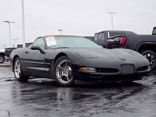 Used 2004 Chevrolet Corvette Convertible w/ Preferred Equipment Group RWD image 2