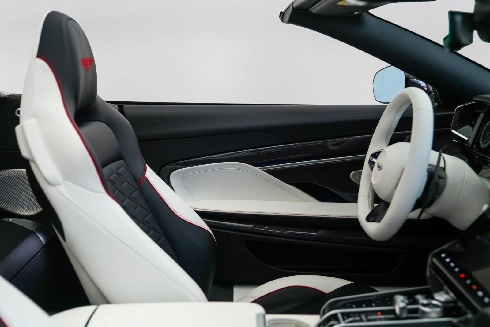 New 2026 Aston Martin Vanquish Convertible RWD image 52
