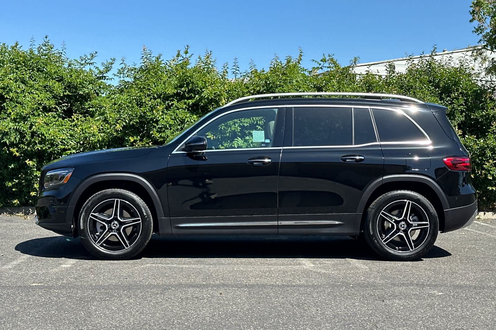New 2026 Mercedes-Benz GLB 250 image 6