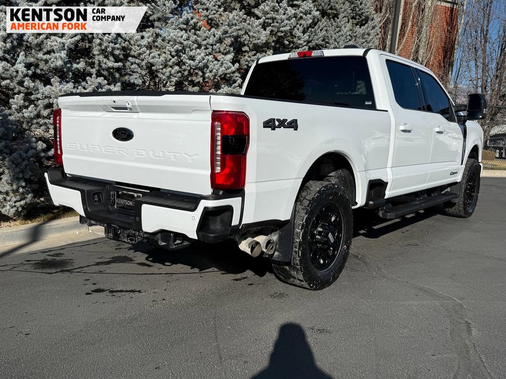 Used 2025 Ford F250 Lariat w/ Black Appearance Package image 9