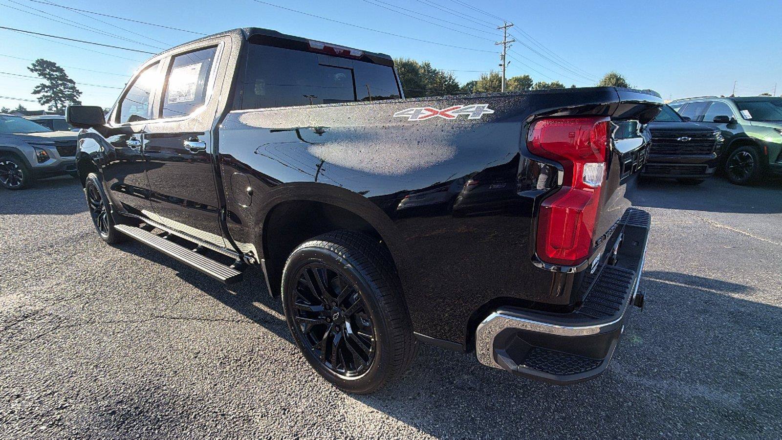New 2026 Chevrolet Silverado 1500 LTZ w/ LTZ Premium Package AWD/4WD image 11