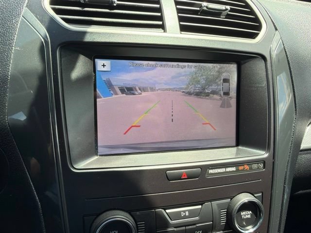 Used 2019 Ford Explorer XLT w/ Equipment Group 201A AWD/4WD image 21