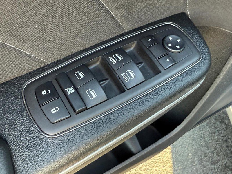 Used 2023 Dodge Charger SXT image 14