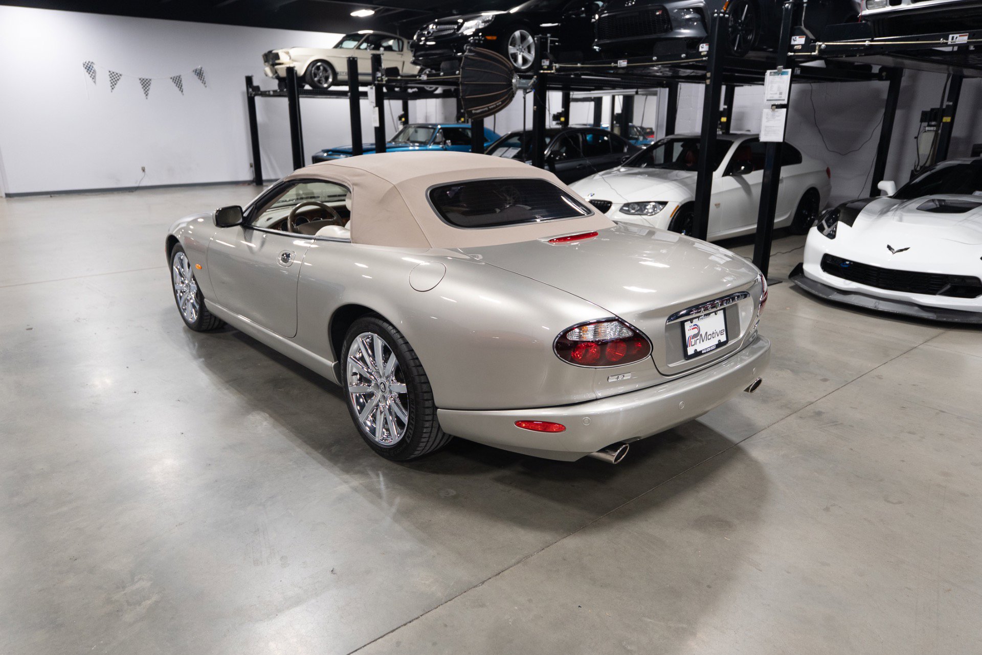Used 2006 Jaguar XK8 Convertible image 8