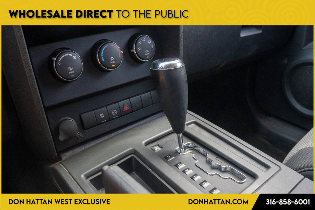 Used 2007 Dodge Nitro SXT RWD image 9