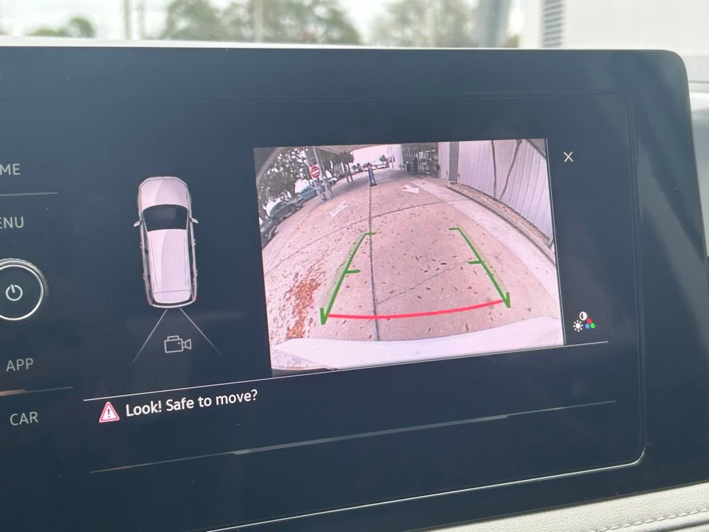 Certified 2025 Volkswagen Taos S image 19